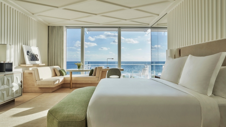 Four Seasons Hotel Surfside Guest Room