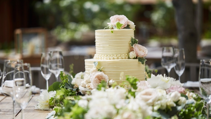 Oahu Resort Wedding Cake at Four Seasons