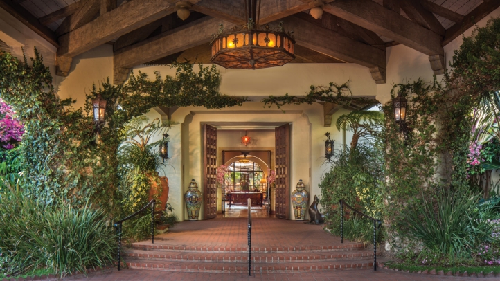 Four Seasons Hotel & Resort Accommodations