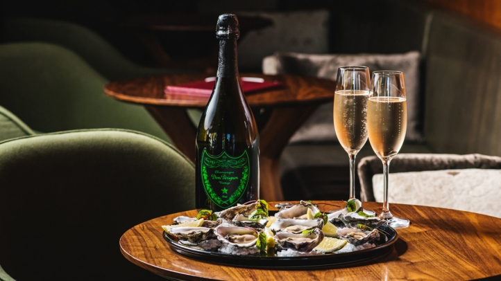 Wine and Appetizers at Four Seasons Sydney Pop Up Bar