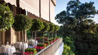 Outdoor Terrace Dining Area at Four Seasons Hotel Ritz Lisbon