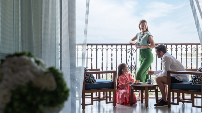 Four Seasons Lifestyle 