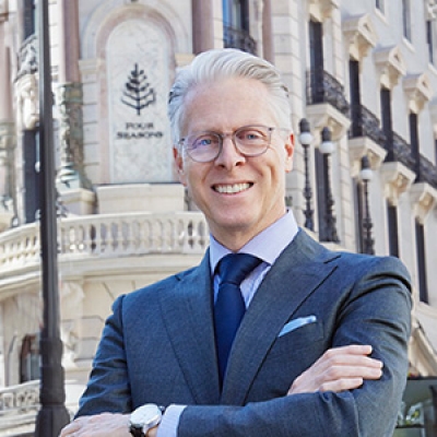 MMD_1374_square_300x300