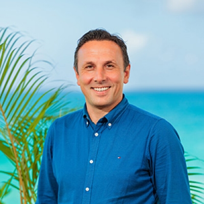 AIL_1760_square_300x300 AIL_1760_square_300x300